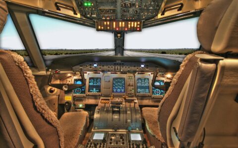 cockpit-g2ddbedecf_1920
